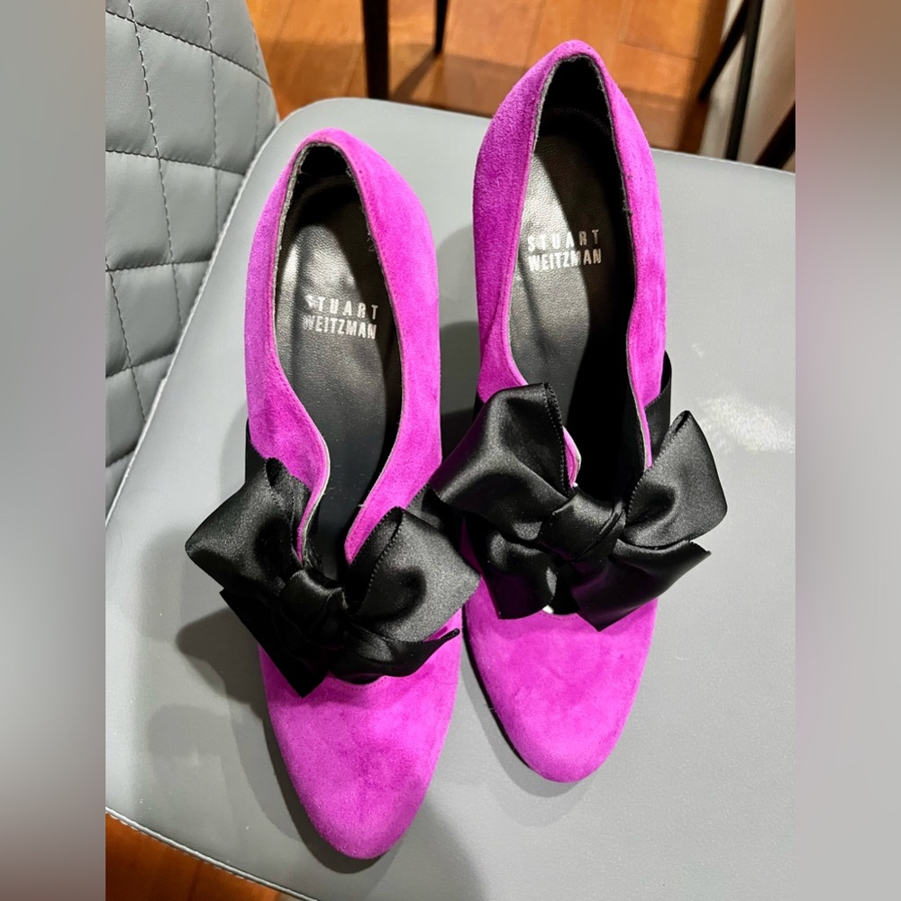 Stuart Weitzman Stunning Suede and Black Satin Bow Booties. Made in Spain